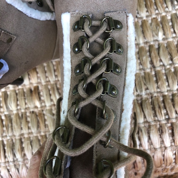 Nine West OSOVOSS tan heeled boot ankle bootie - Picture 9 of 13